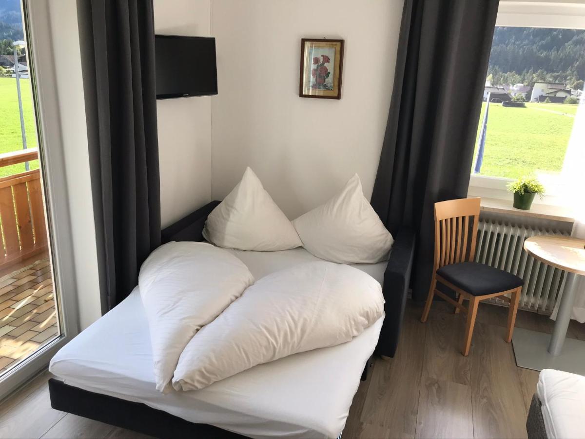 Naturparkhotel Florence Weissenbach am Lech Ngoại thất bức ảnh