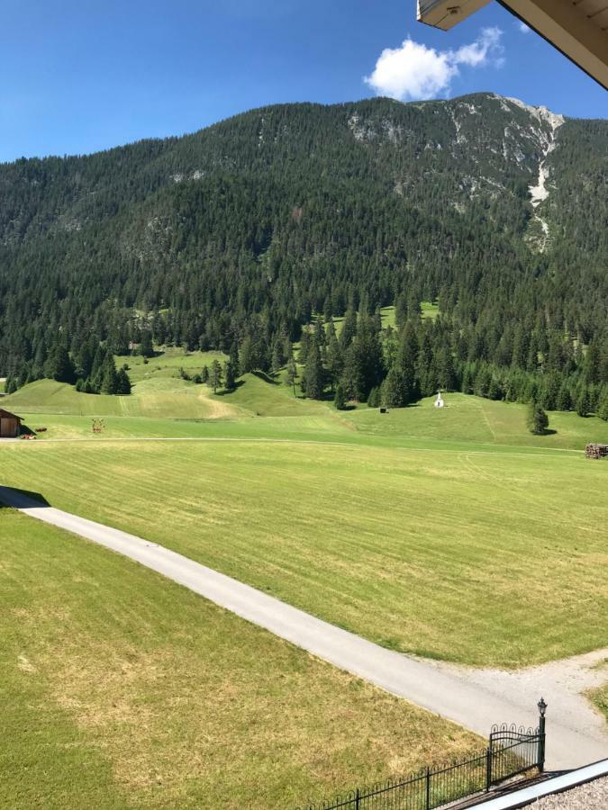 Naturparkhotel Florence Weissenbach am Lech Ngoại thất bức ảnh